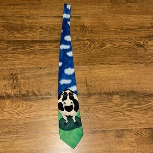 Cow neck tie